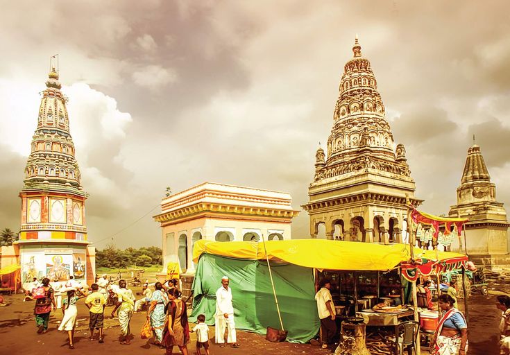 Pandharpur Vitthal Mandir temple exterior